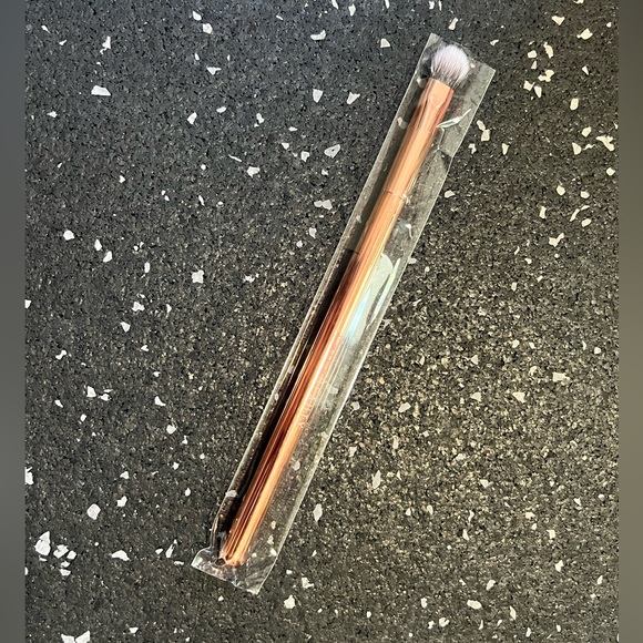 CHICABEAUTY | Eyeshadow Shader Brush - Picture 5 of 5